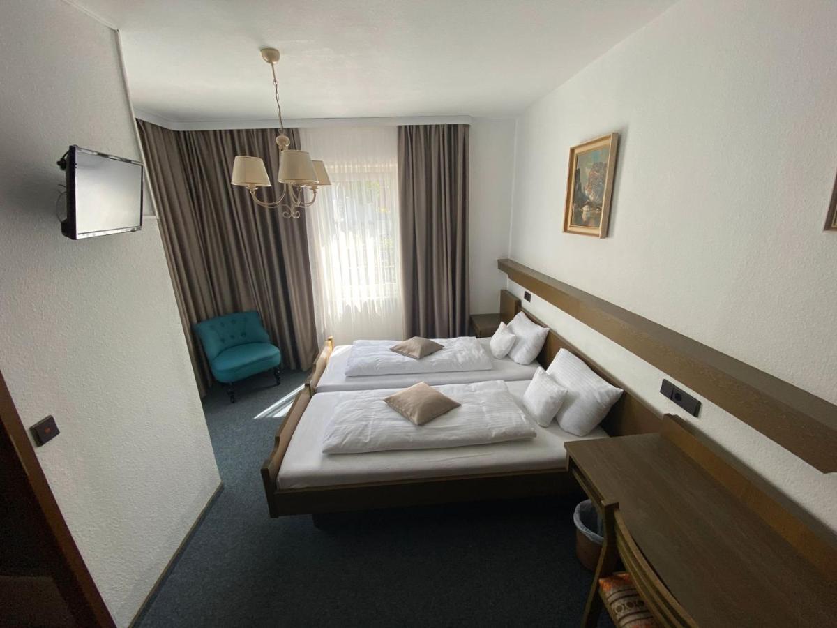 Hotel Altes Tor Filsen Esterno foto